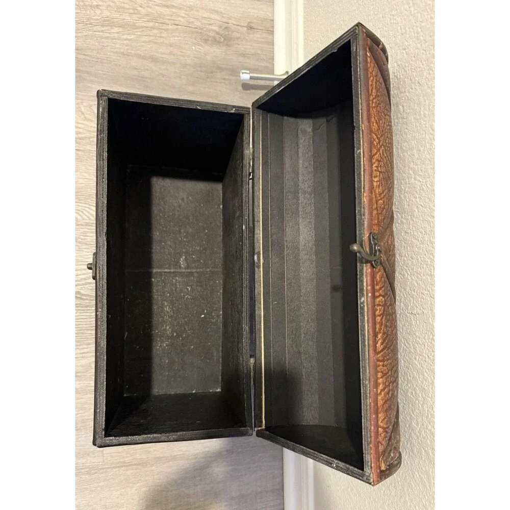Vtge 30th wooden Box Covered by Natural leather Treasure Cheat Design, Domed Lid